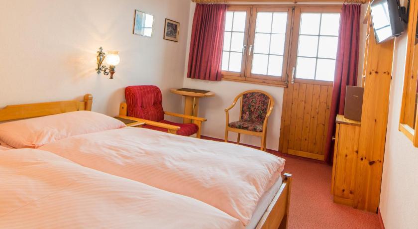 Familienhotel Garni Sporting Bettmeralp Zimmer foto