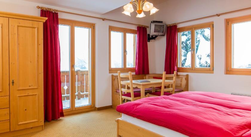 Familienhotel Garni Sporting Bettmeralp Zimmer foto