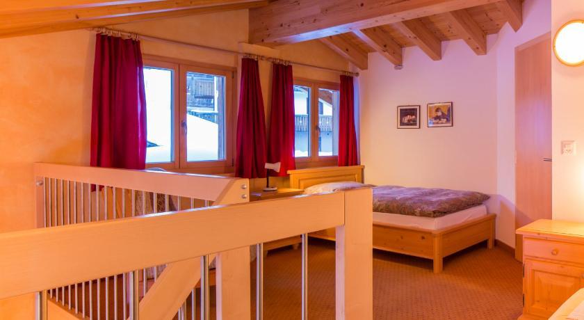 Familienhotel Garni Sporting Bettmeralp Zimmer foto