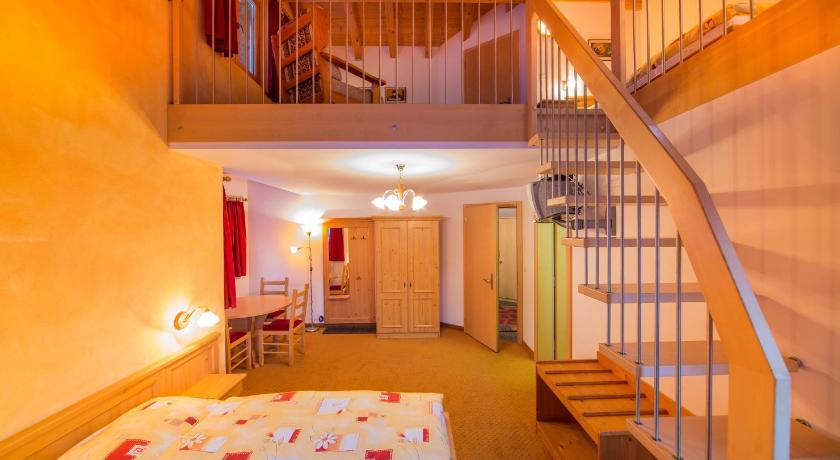 Familienhotel Garni Sporting Bettmeralp Zimmer foto