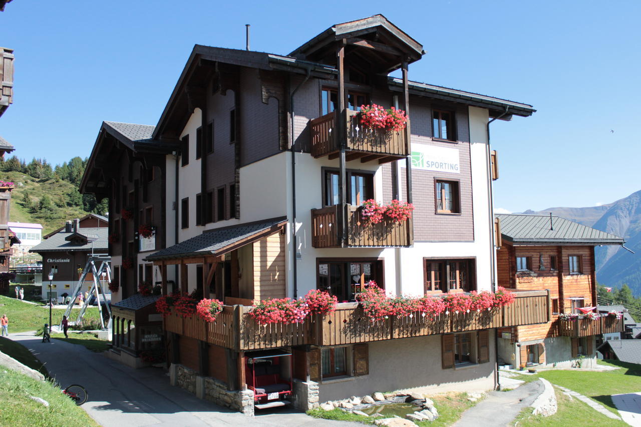 Familienhotel Garni Sporting Bettmeralp Exterior foto